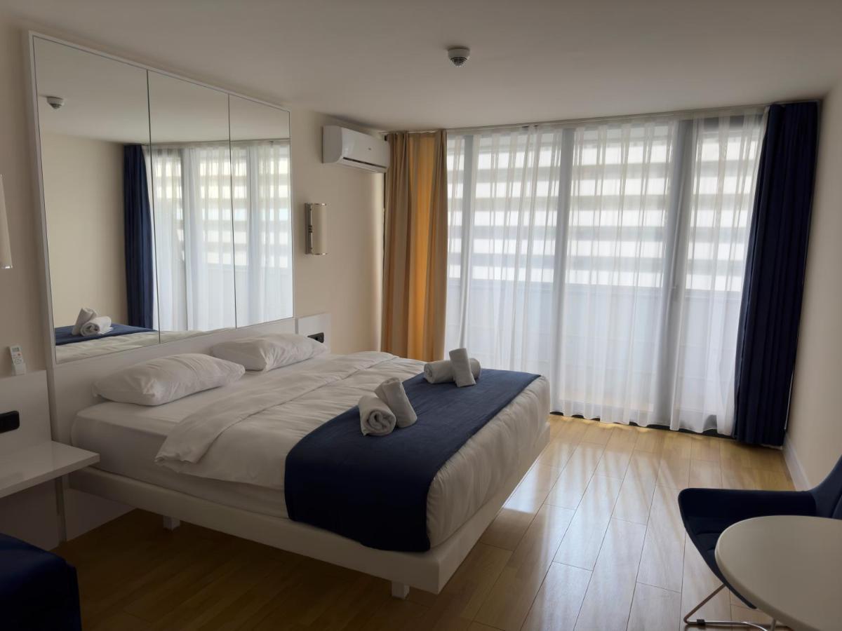 Orbi City Block Superior Class Apartments Batumi Exterior foto