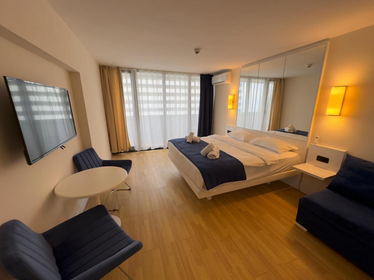 Orbi City Block Superior Class Apartments Batumi Exterior foto