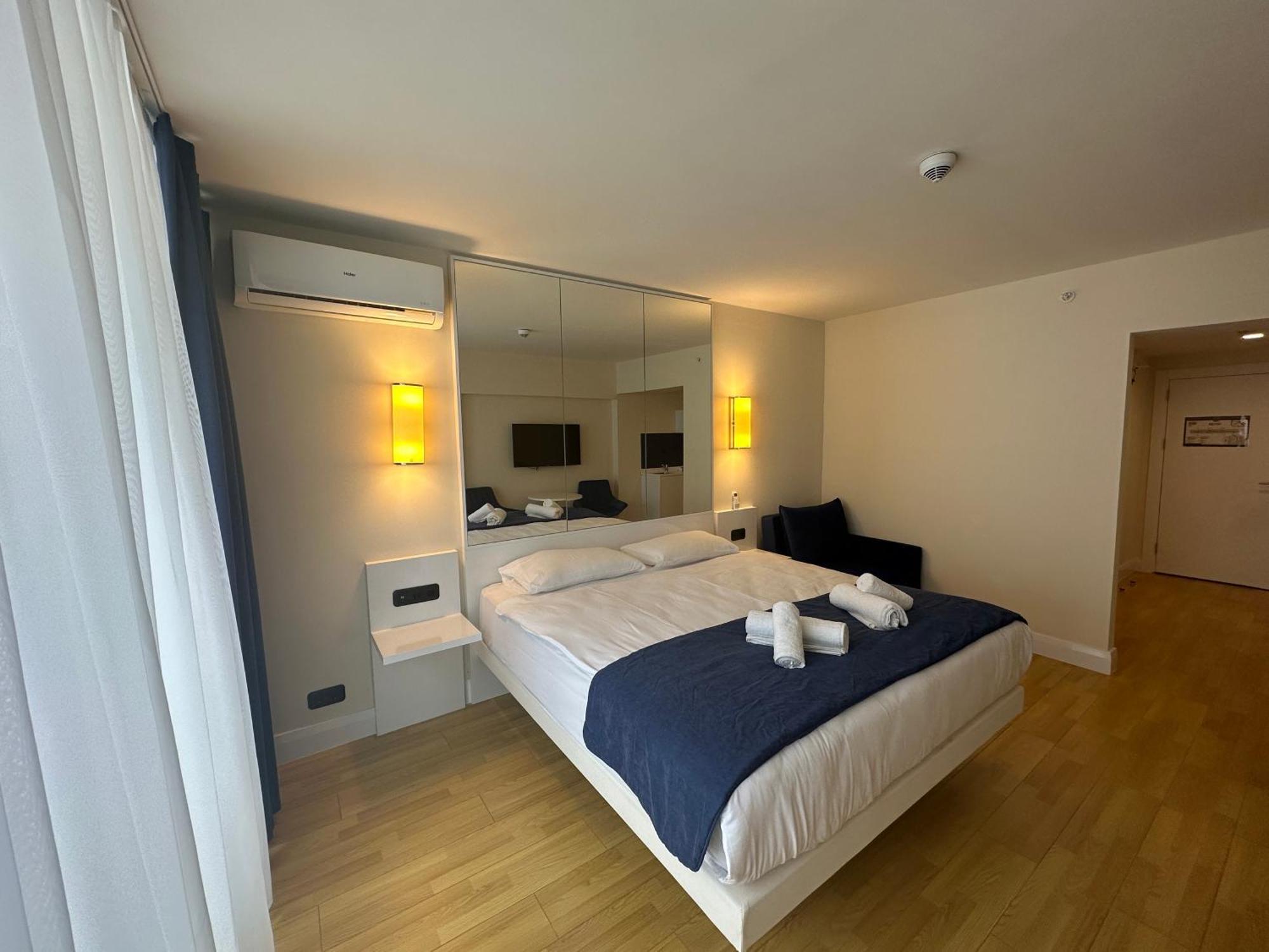 Orbi City Block Superior Class Apartments Batumi Exterior foto