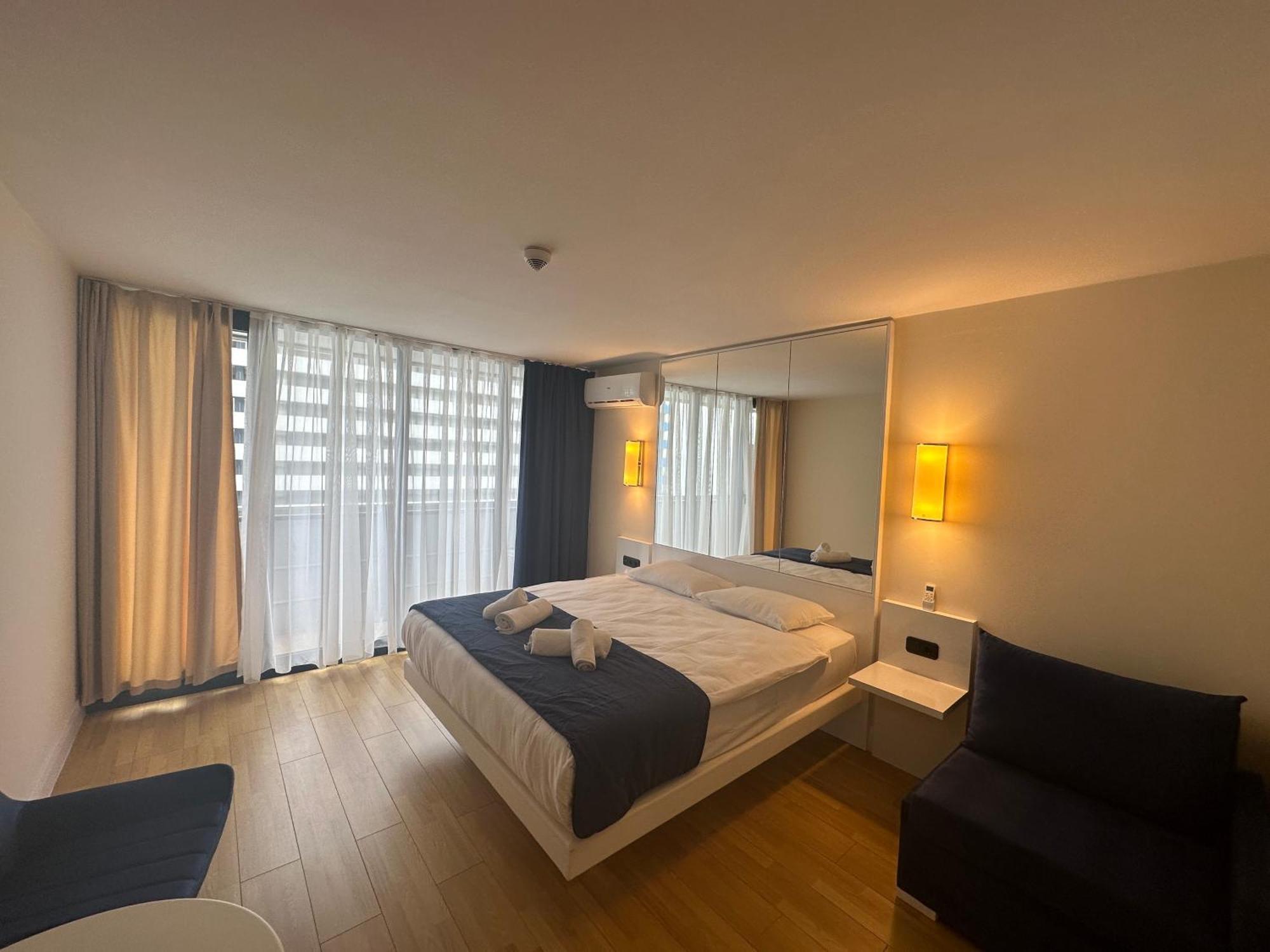 Orbi City Block Superior Class Apartments Batumi Exterior foto